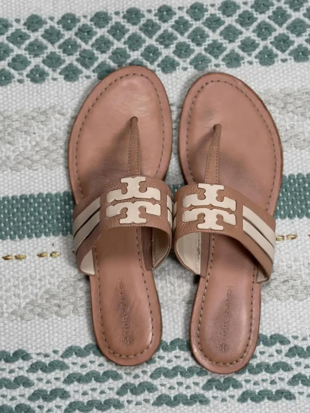 Tory Burch Leigh Leather Sandal Nude Ivory Flat Thong Slide | Size 10‎